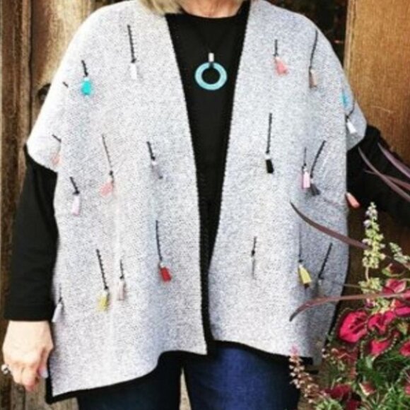Open front Wrap/Poncho/shrug - Picture 1 of 4